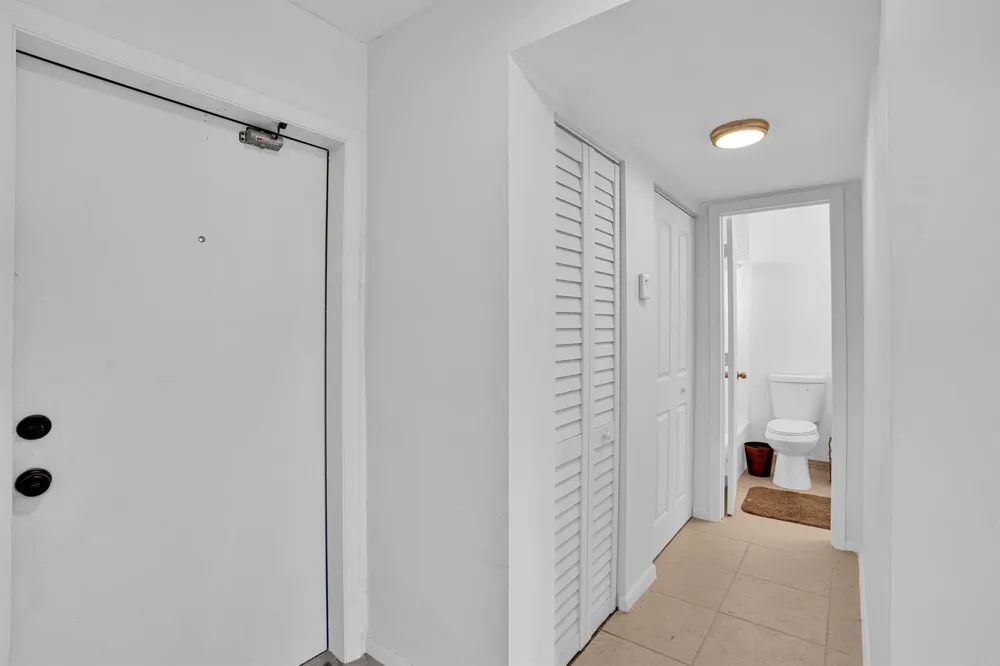 8400 LAGOS DE CAMPO BOULEVARD #305 Tamarac, FL 33321