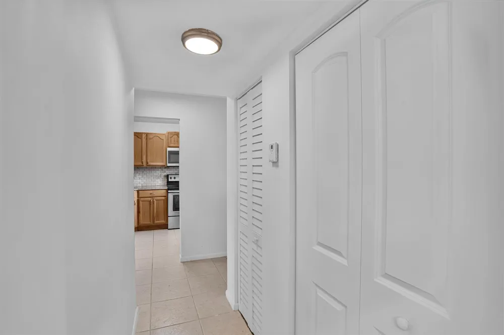 8400 LAGOS DE CAMPO BOULEVARD #305 Tamarac, FL 33321