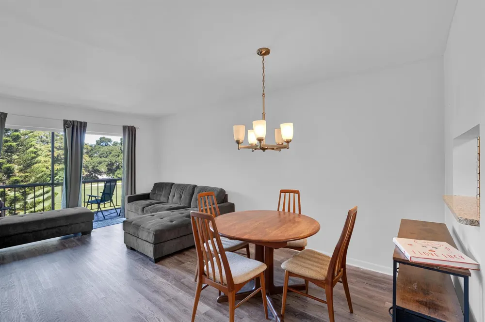 8400 LAGOS DE CAMPO BOULEVARD #305 Tamarac, FL 33321