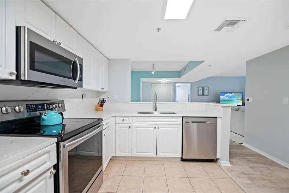 520 SE 5TH AVENUE #2202 Fort Lauderdale, FL 33301