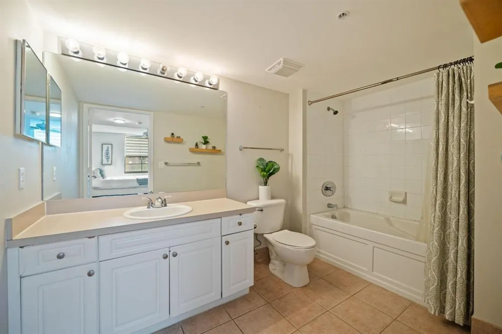 520 SE 5TH AVENUE #2202 Fort Lauderdale, FL 33301