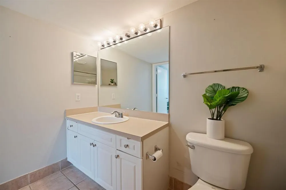 520 SE 5TH AVENUE #2202 Fort Lauderdale, FL 33301