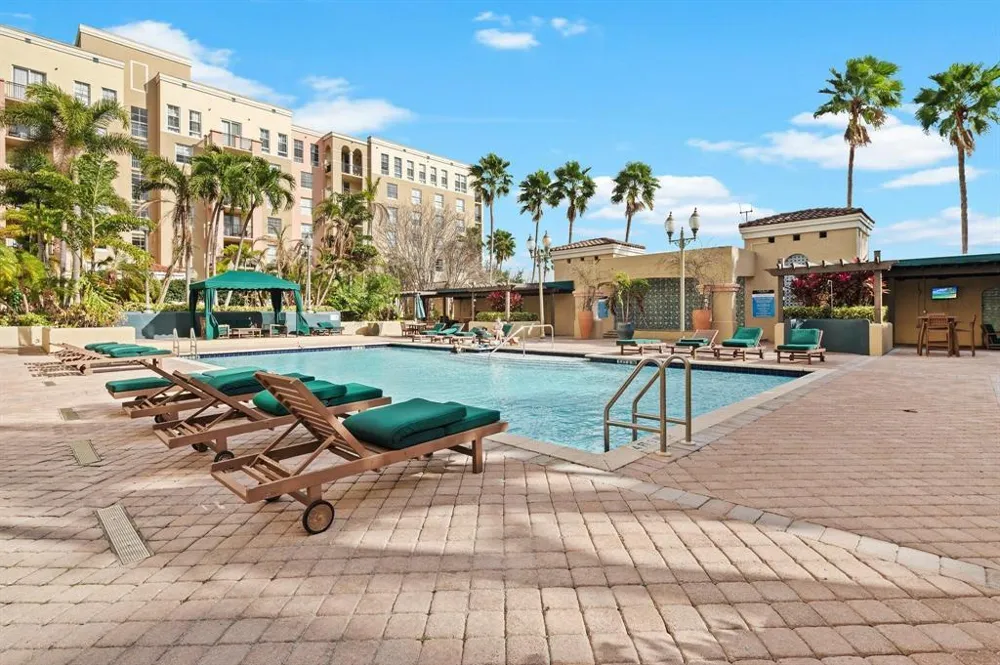 520 SE 5TH AVENUE #2202 Fort Lauderdale, FL 33301