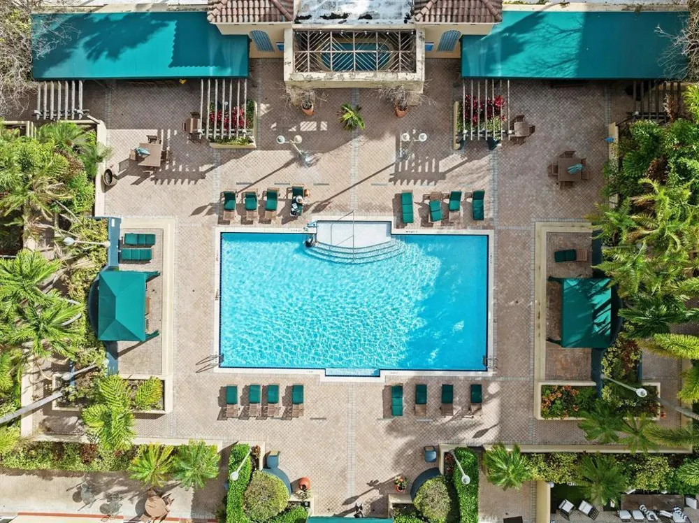 520 SE 5TH AVENUE #2202 Fort Lauderdale, FL 33301