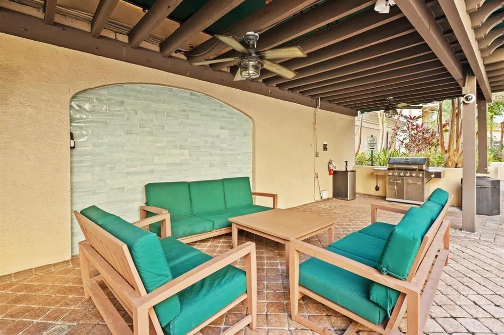 520 SE 5TH AVENUE #2202 Fort Lauderdale, FL 33301