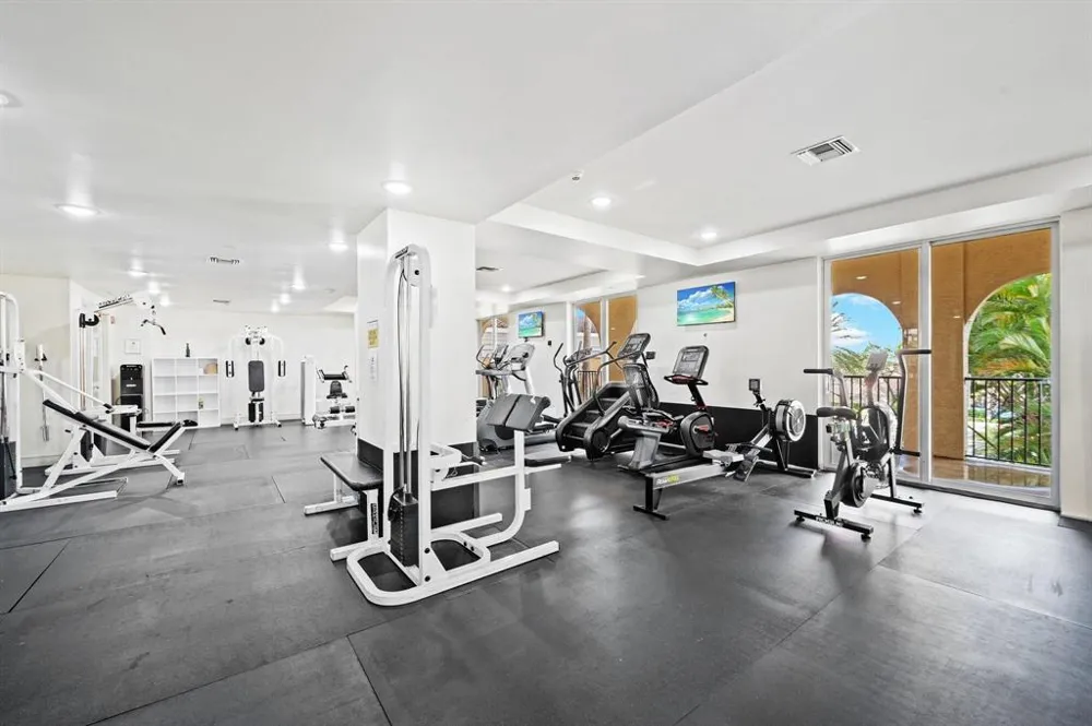 520 SE 5TH AVENUE #2202 Fort Lauderdale, FL 33301