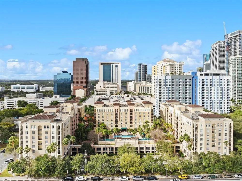 520 SE 5TH AVENUE #2202 Fort Lauderdale, FL 33301