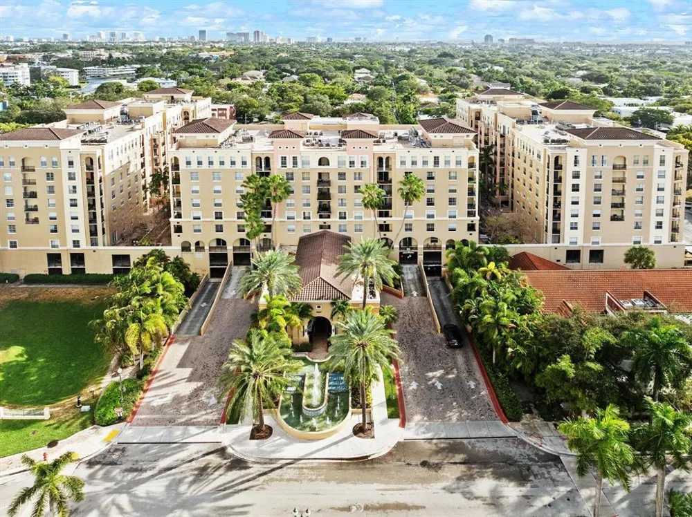520 SE 5TH AVENUE #2202 Fort Lauderdale, FL 33301