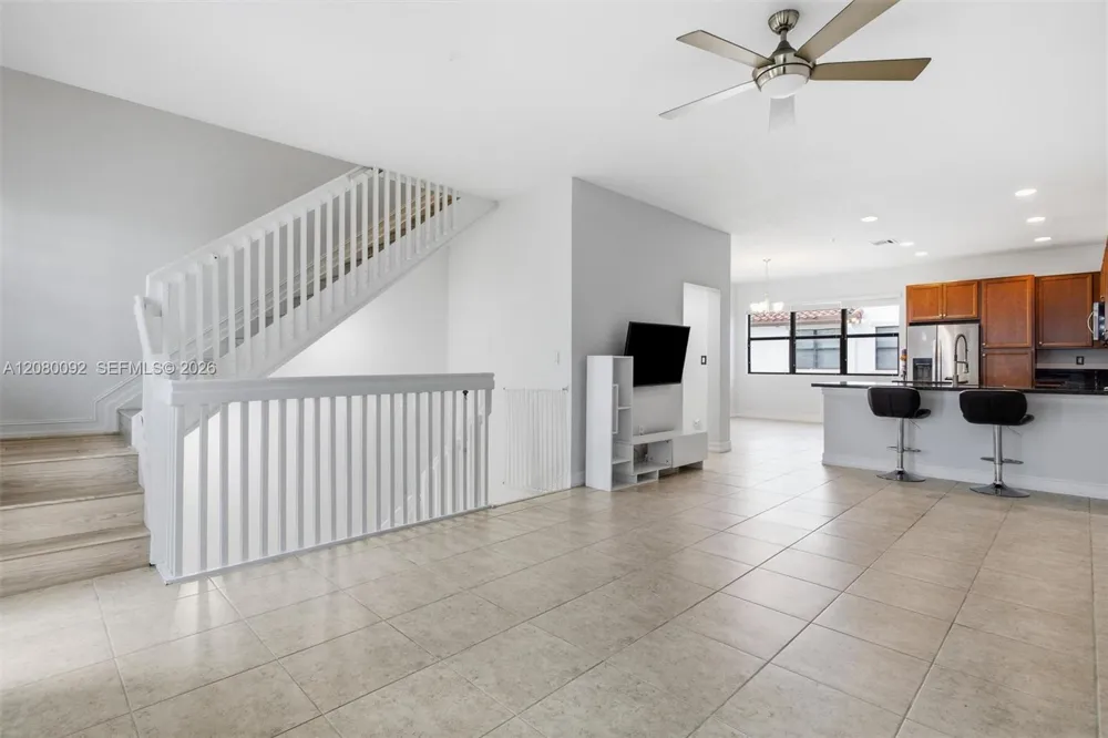 11621 SW 13th Ct Pembroke Pines, FL 33025