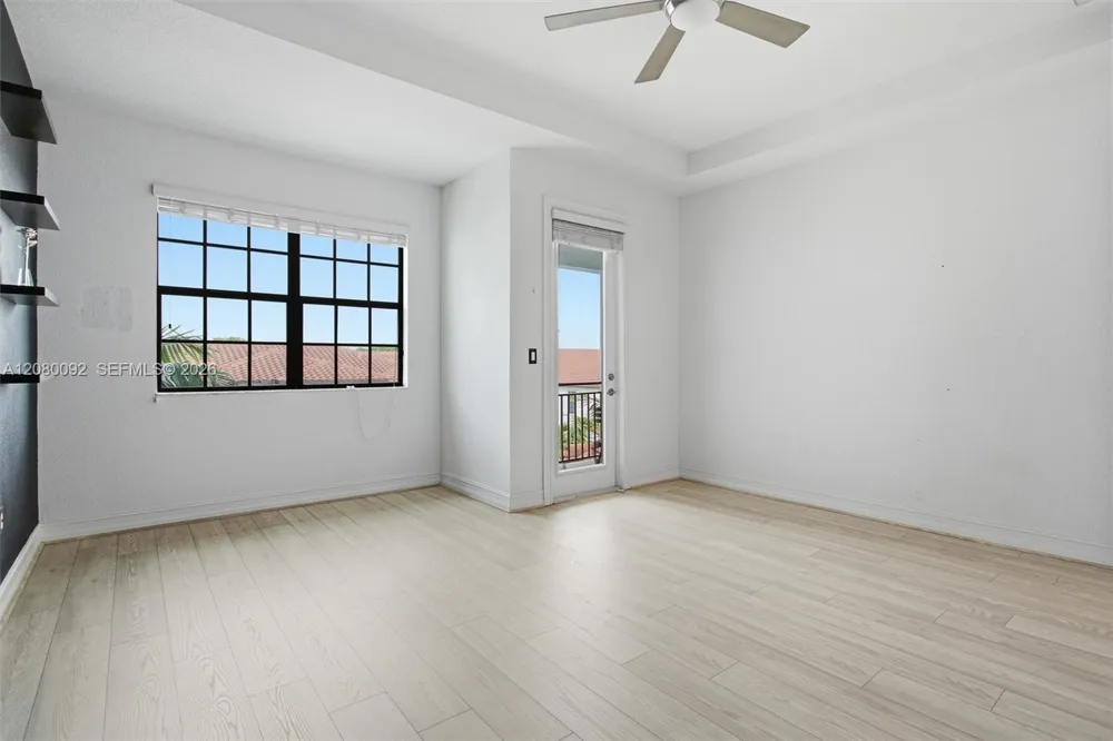 11621 SW 13th Ct Pembroke Pines, FL 33025