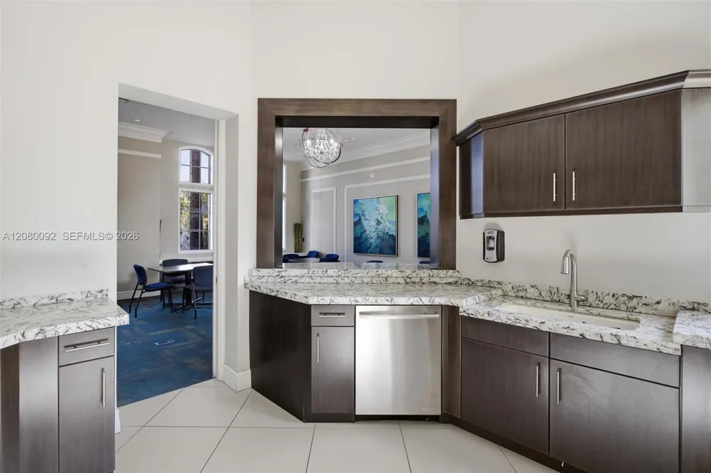11621 SW 13th Ct Pembroke Pines, FL 33025