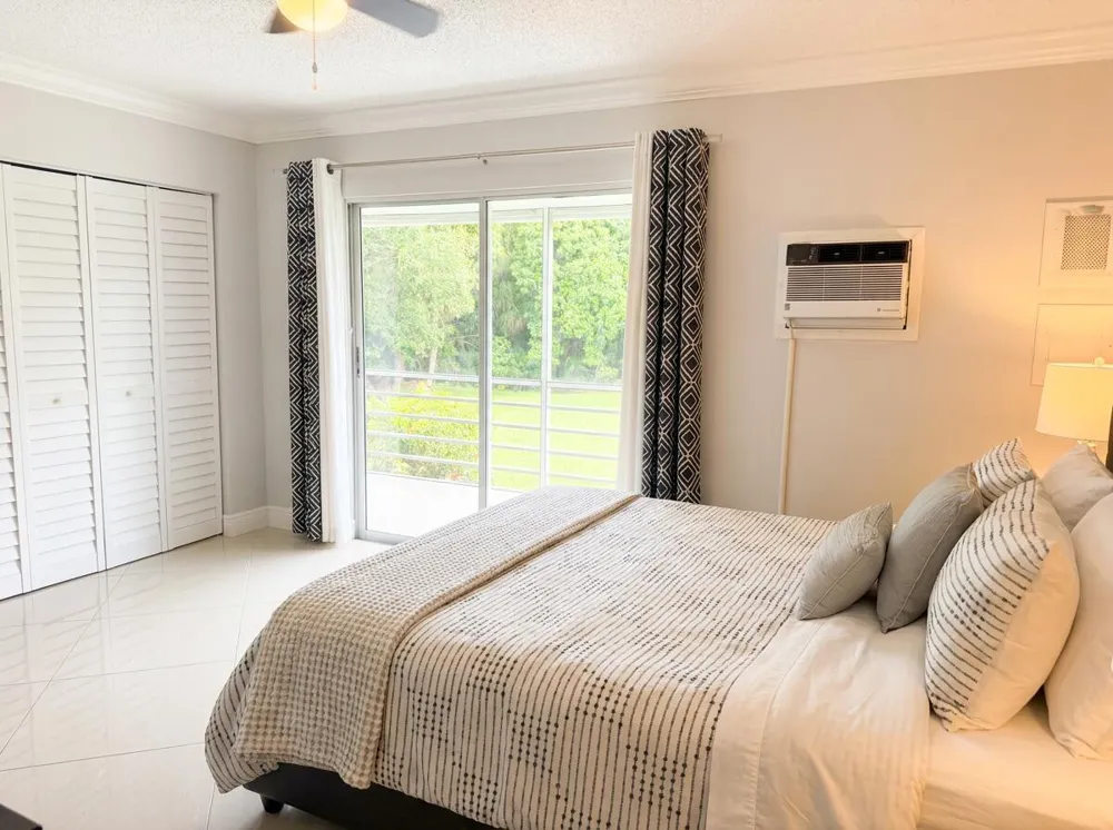 37 OAKRIDGE C #37 Deerfield Beach, FL 33442
