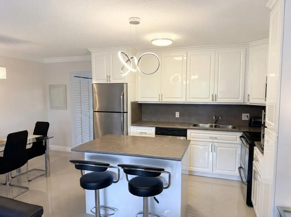 37 OAKRIDGE C #37 Deerfield Beach, FL 33442