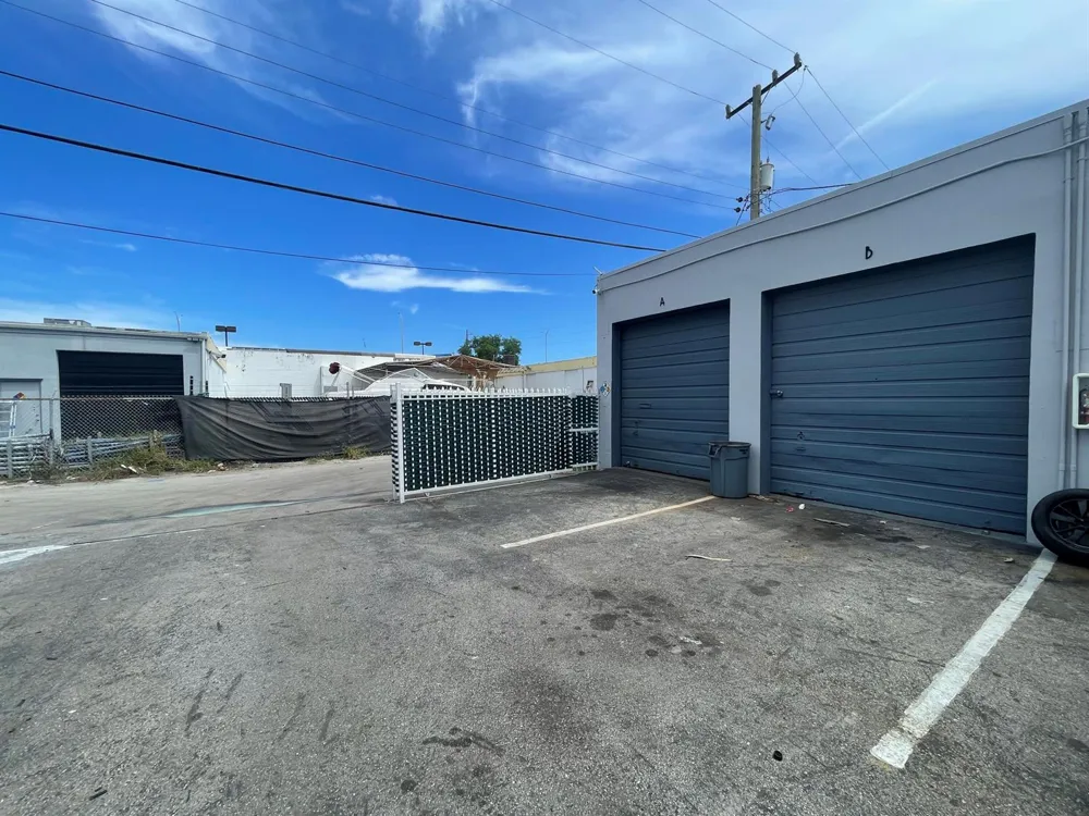 821 NW 45TH STREET #B&C Oakland Park, FL 33309
