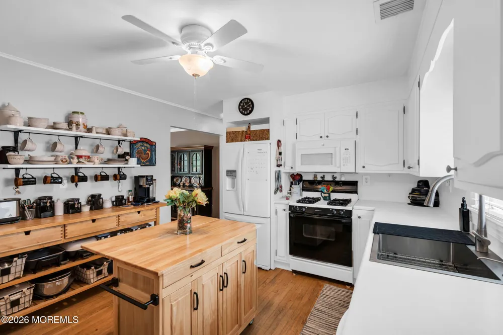 177 10th Street Belford, NJ 07718
