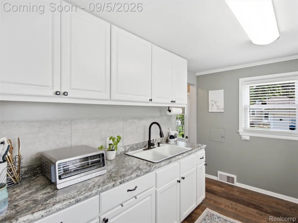 3012 Cooper Avenue Port Huron City, MI 48060