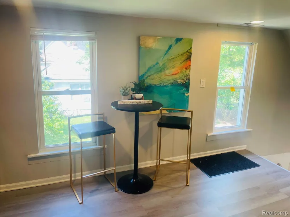 205 E Shadbolt Street Lake Orion Village, MI 48362