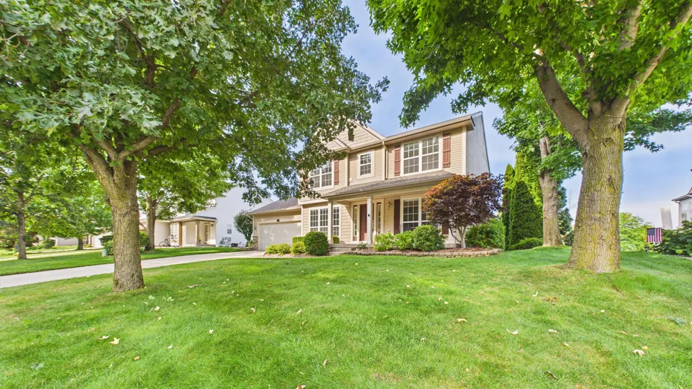 6747 Winter Creek Road Norton Shores City, MI 49444