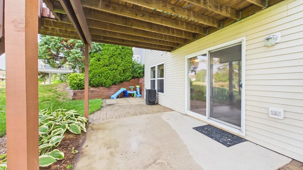 6747 Winter Creek Road Norton Shores City, MI 49444
