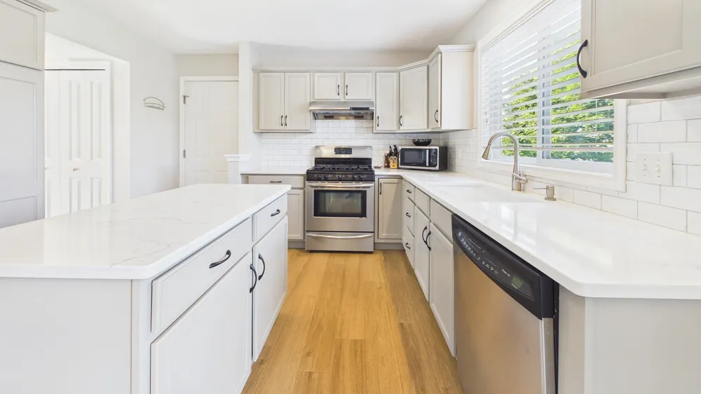 6747 Winter Creek Road Norton Shores City, MI 49444