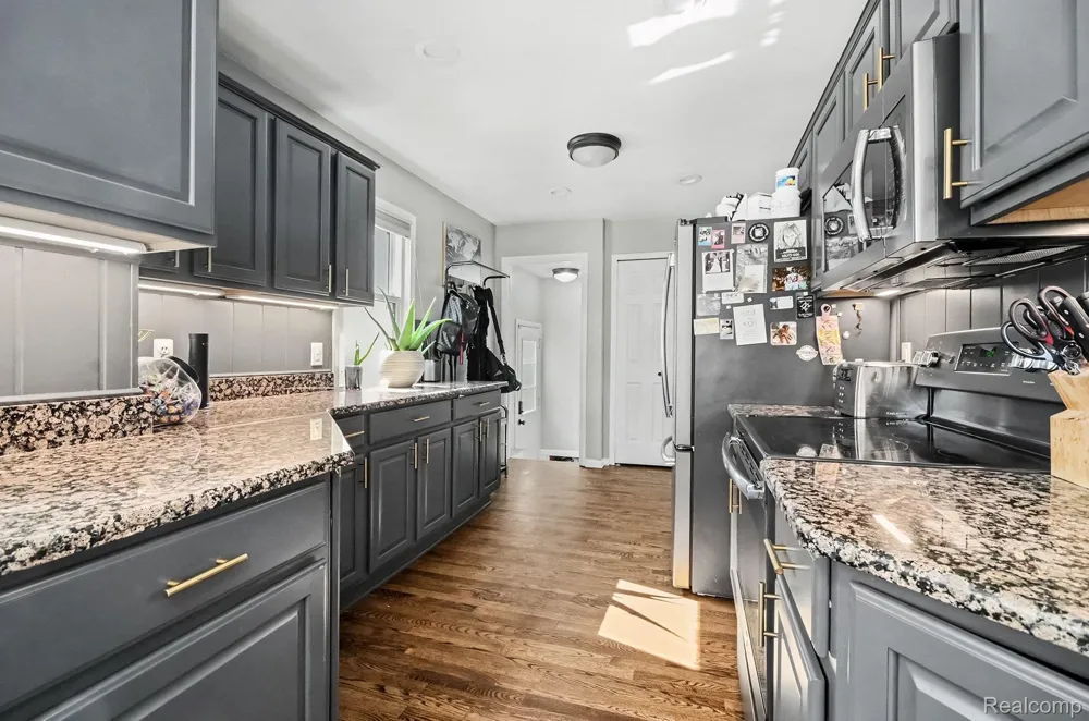 318 Chippewa Street Clawson City, MI 48017