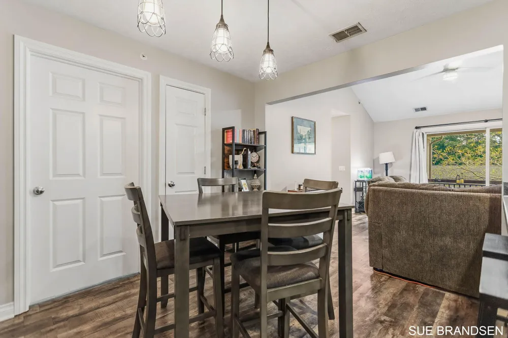 3122 W Crystal Waters Drive #8 Holland Charter Township, MI 49424