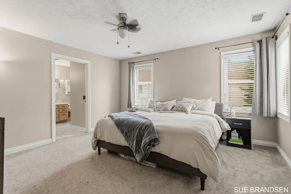 3122 W Crystal Waters Drive #8 Holland Charter Township, MI 49424