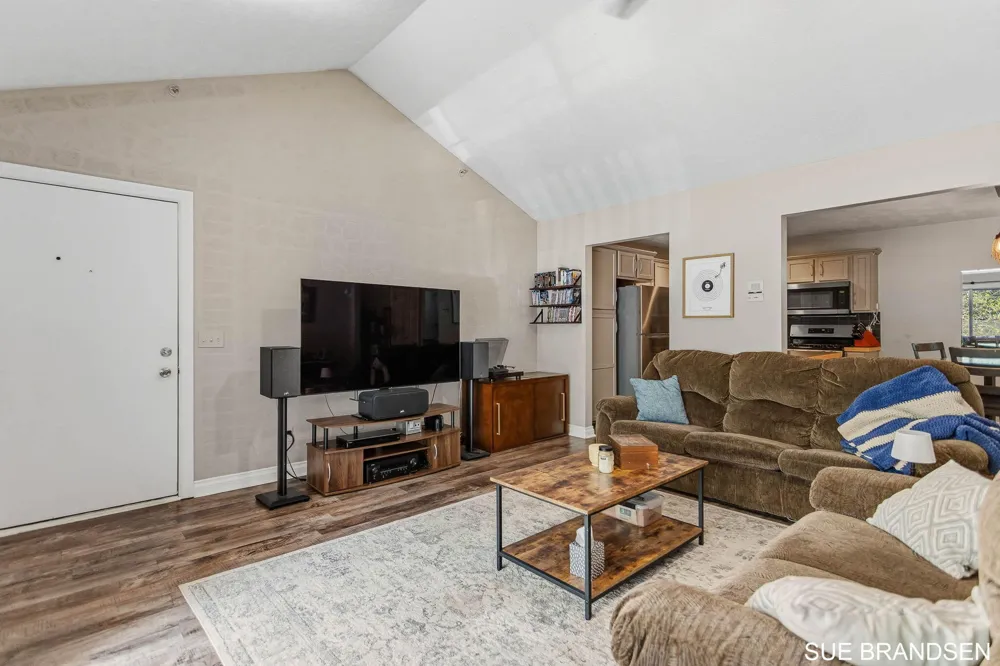 3122 W Crystal Waters Drive #8 Holland Charter Township, MI 49424