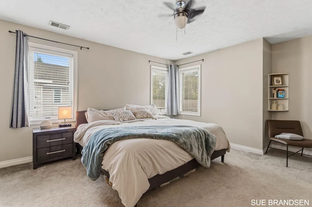 3122 W Crystal Waters Drive #8 Holland Charter Township, MI 49424