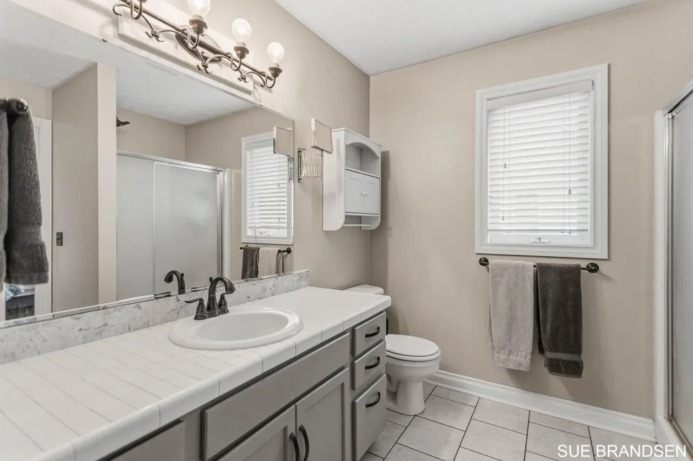 3122 W Crystal Waters Drive #8 Holland Charter Township, MI 49424