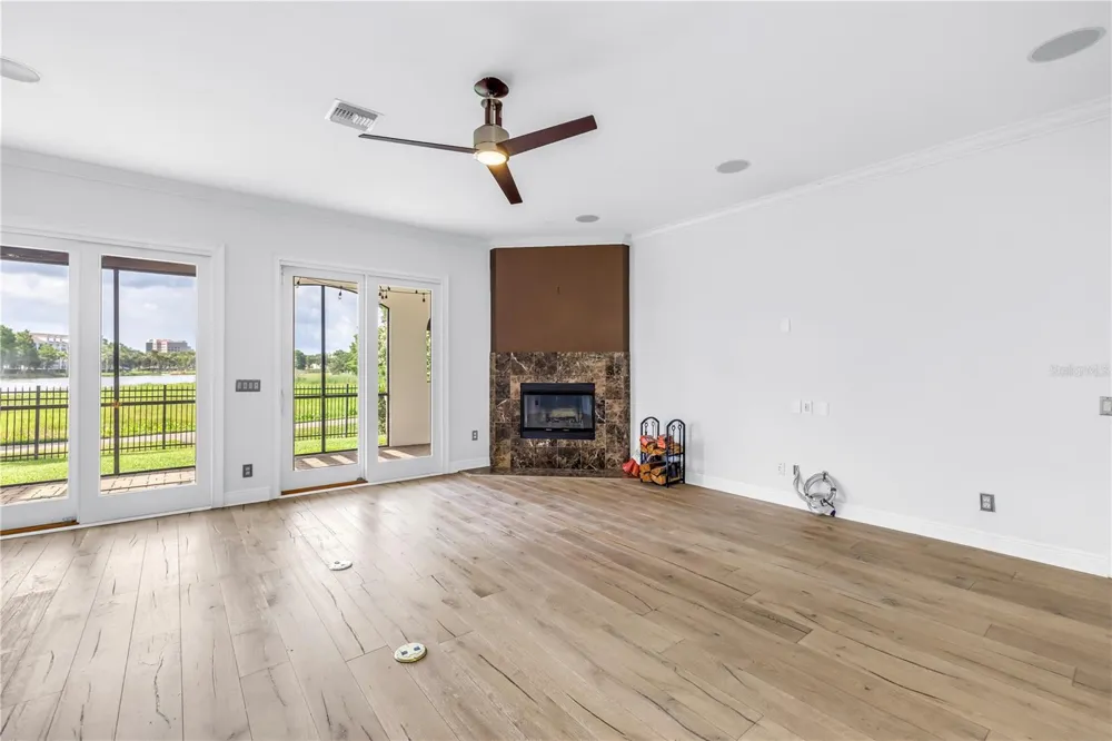 651 SAXONY BOULEVARD St Petersburg, FL 33716