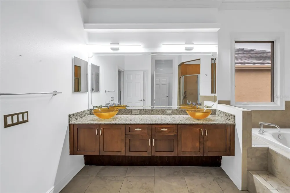 651 SAXONY BOULEVARD St Petersburg, FL 33716