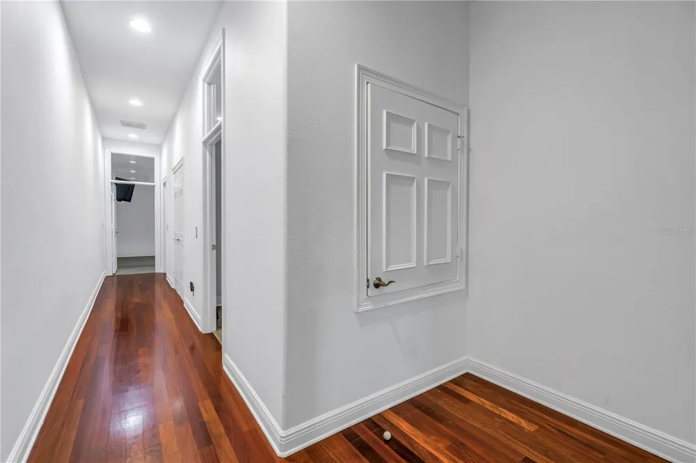 651 SAXONY BOULEVARD St Petersburg, FL 33716