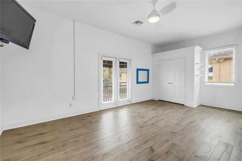 651 SAXONY BOULEVARD St Petersburg, FL 33716