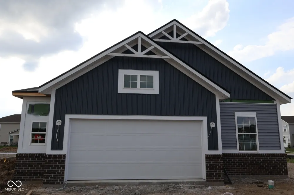 2237 Bear Oak Run Shelbyville, IN 46176