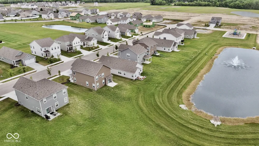 2237 Bear Oak Run Shelbyville, IN 46176