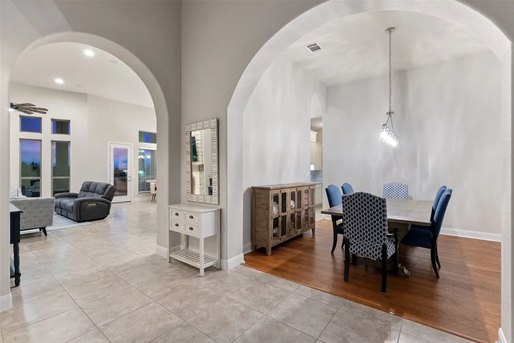 17632 Stratus Cove Dripping Springs, TX 78620