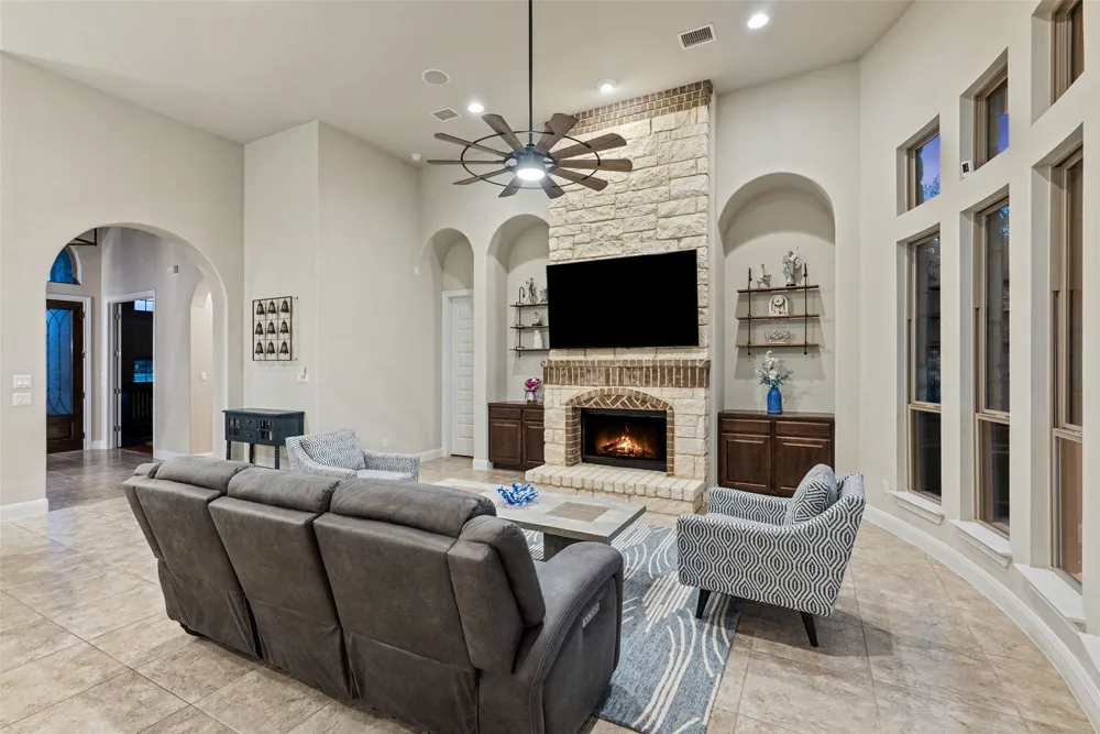 17632 Stratus Cove Dripping Springs, TX 78620