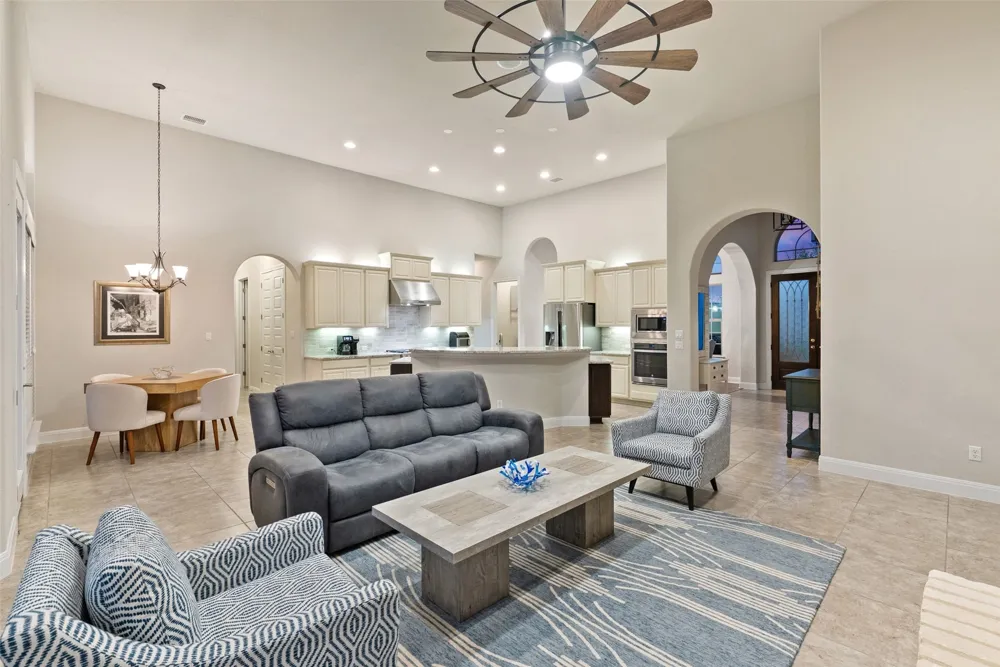 17632 Stratus Cove Dripping Springs, TX 78620