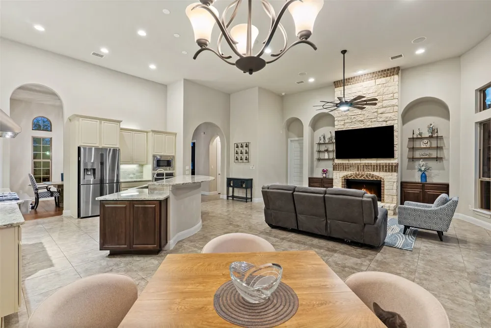 17632 Stratus Cove Dripping Springs, TX 78620