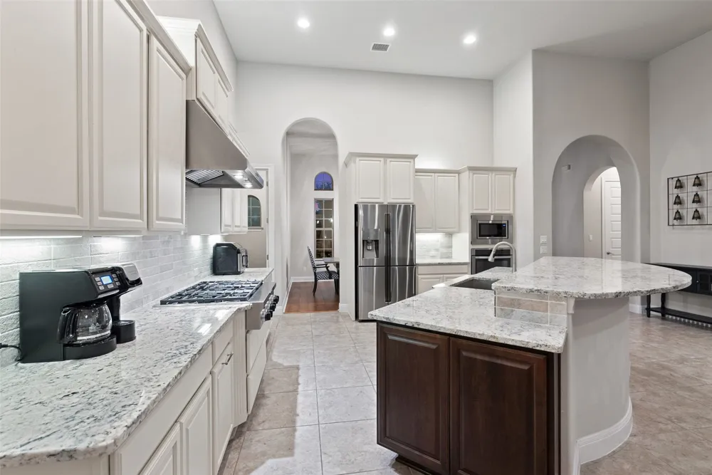 17632 Stratus Cove Dripping Springs, TX 78620