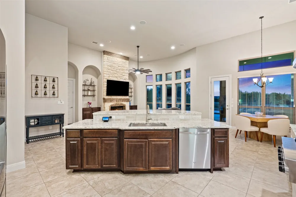 17632 Stratus Cove Dripping Springs, TX 78620