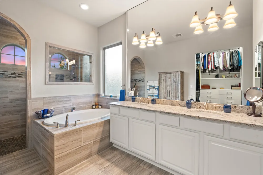 17632 Stratus Cove Dripping Springs, TX 78620