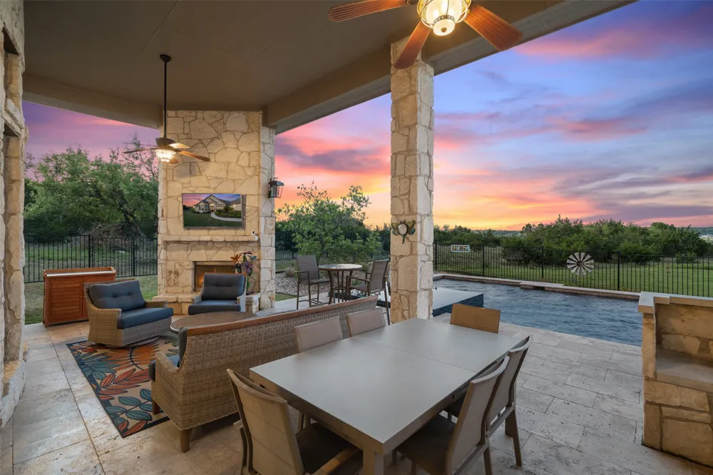17632 Stratus Cove Dripping Springs, TX 78620