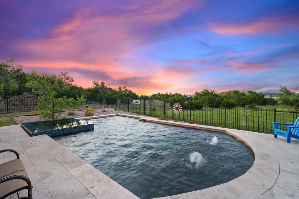 17632 Stratus Cove Dripping Springs, TX 78620