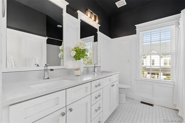 8131 E 33rd Avenue Denver, CO 80238