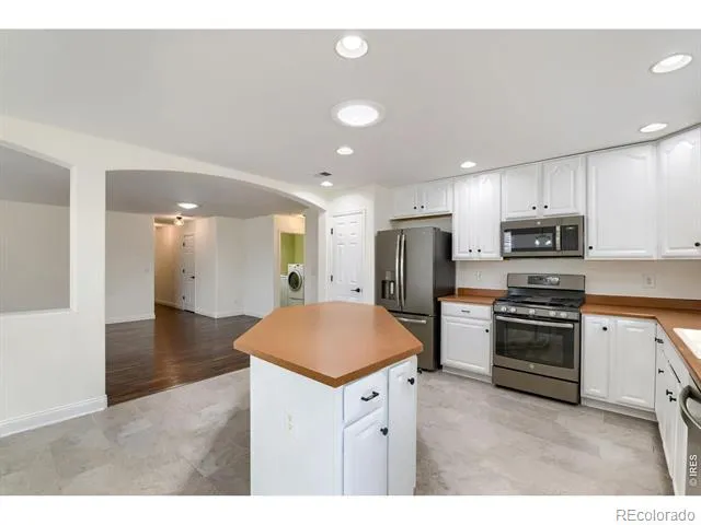 10488 Mobile Way Commerce City, CO 80022