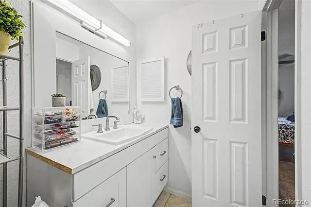 14806 E 2nd Avenue #308G Aurora, CO 80011