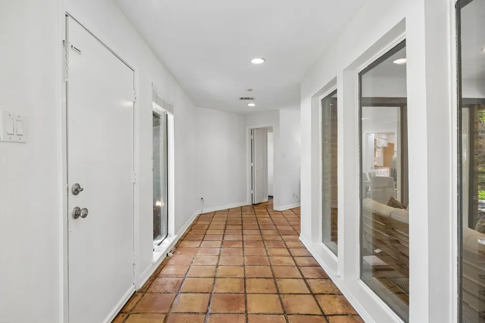 6542 Clearhaven Circle Dallas, TX 75248