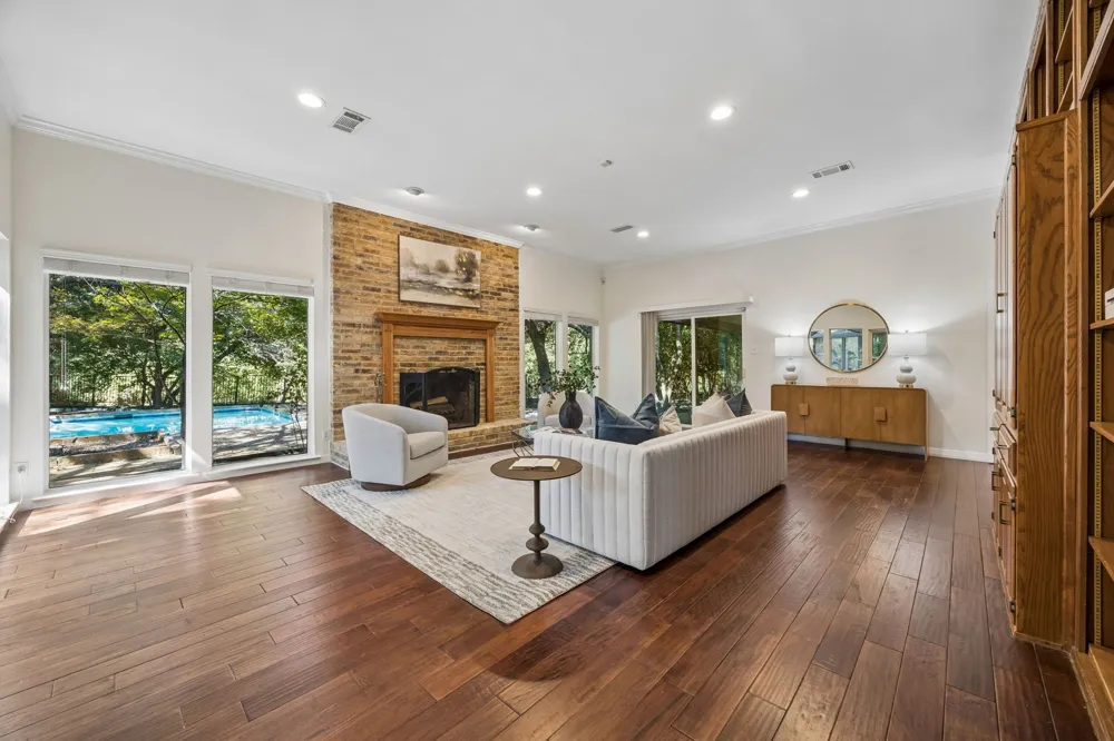 6542 Clearhaven Circle Dallas, TX 75248